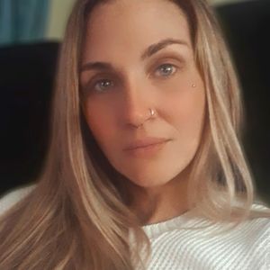 Meet your Posher, Luci